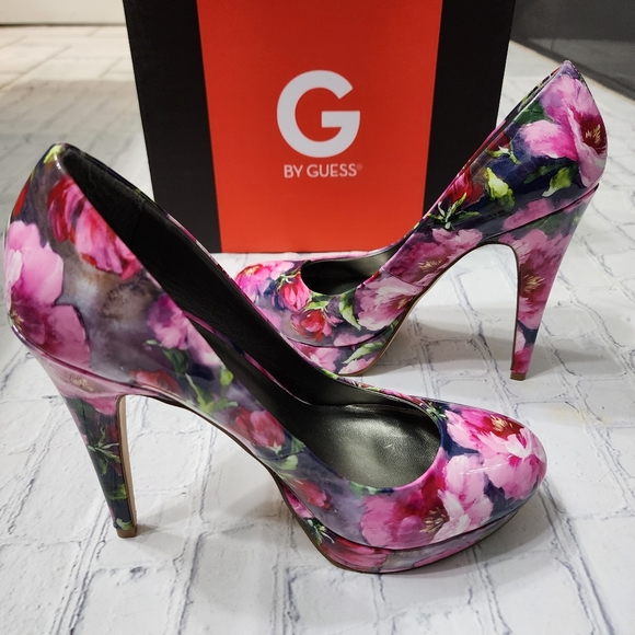 G by Guess GGWinna floral platform heels - Picture 5 of 6